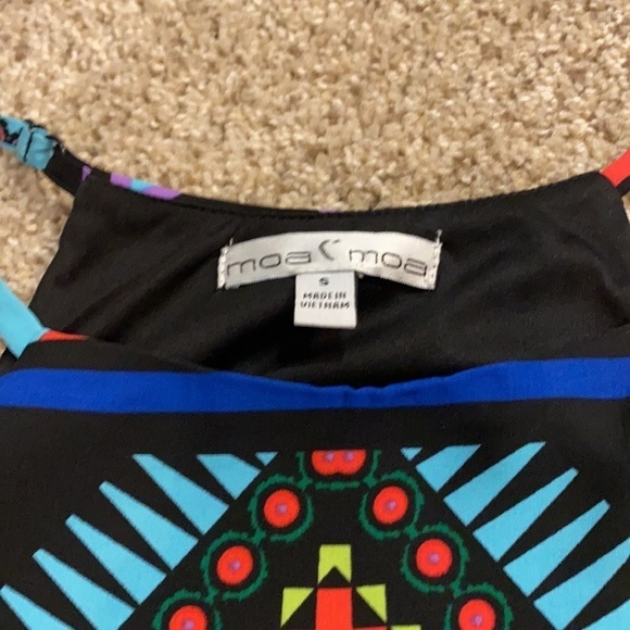 Moa Moa High neck tank - Picture 2 of 3